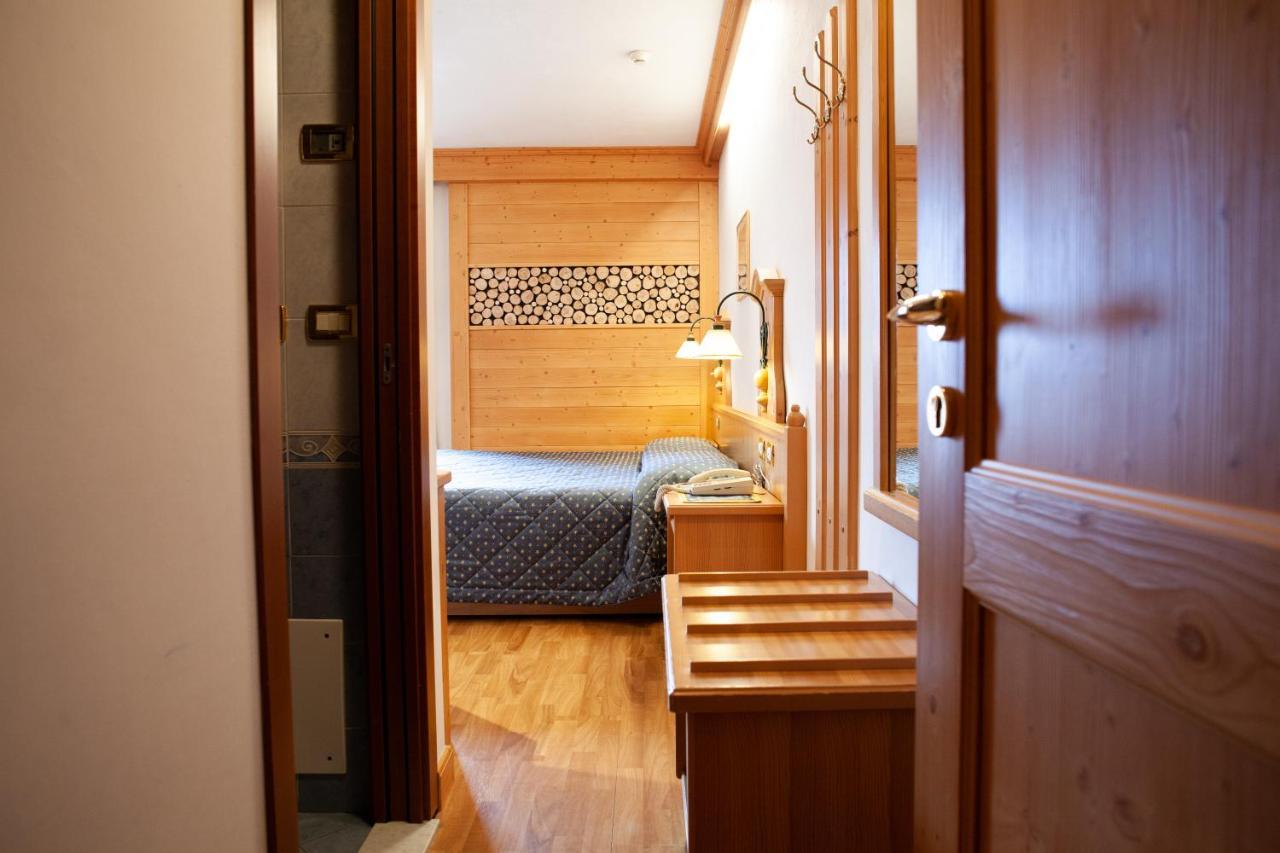 Hotel Posta Форни-ди-Сопра Экстерьер фото
