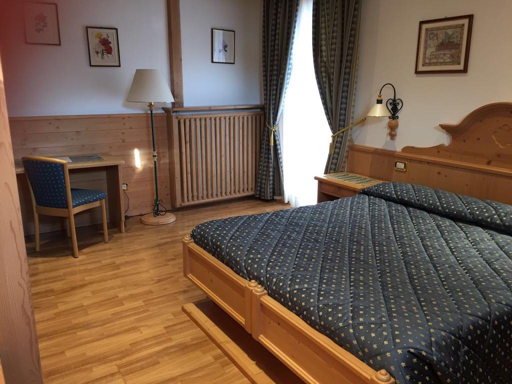 Hotel Posta Форни-ди-Сопра Экстерьер фото